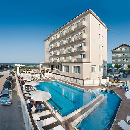 Hotel Continental Милано Мартима Екстериор снимка